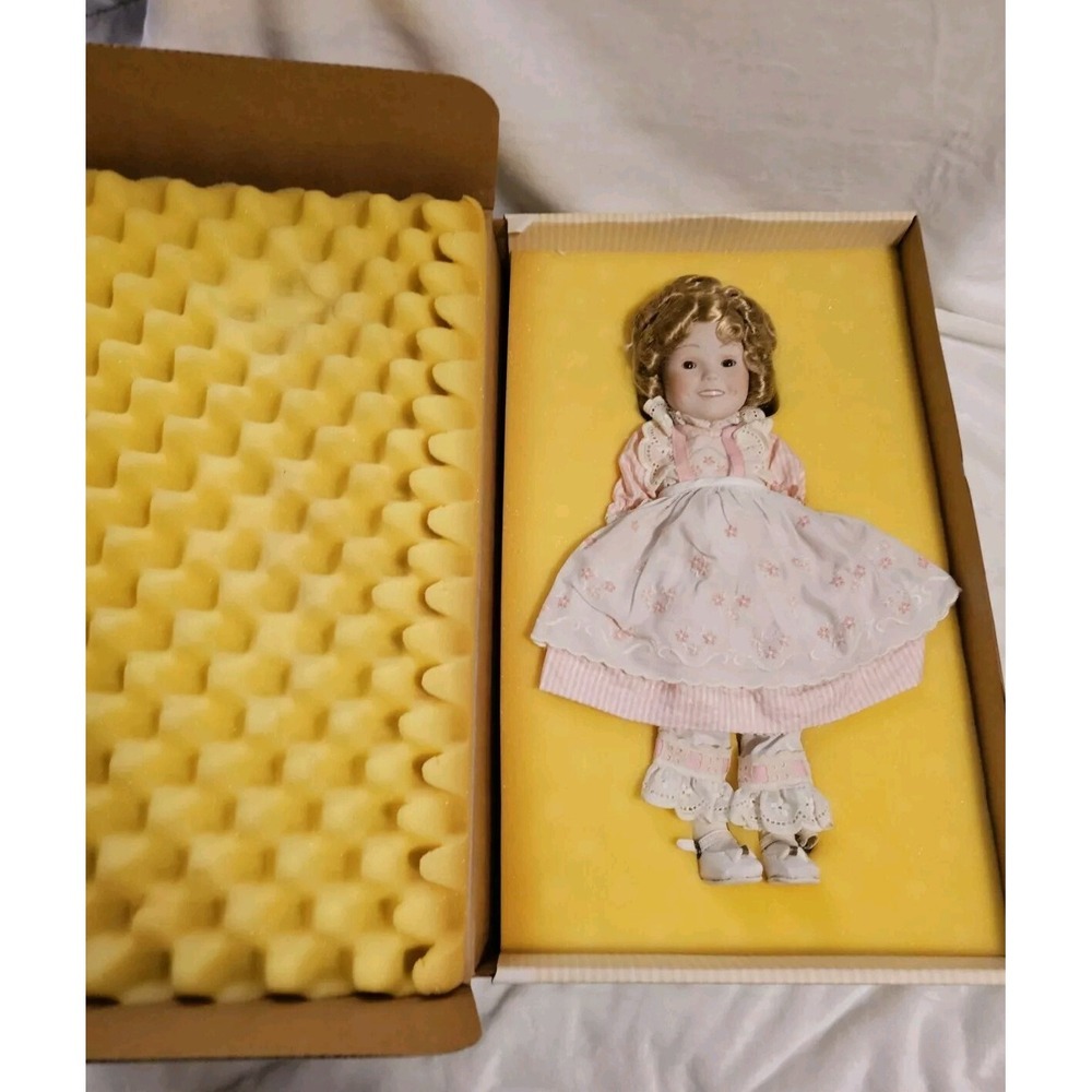 Vintage Shirley Temple Ideal American's Sweetheart Porcelain Doll 1983 #6809 - Picture 12 of 14